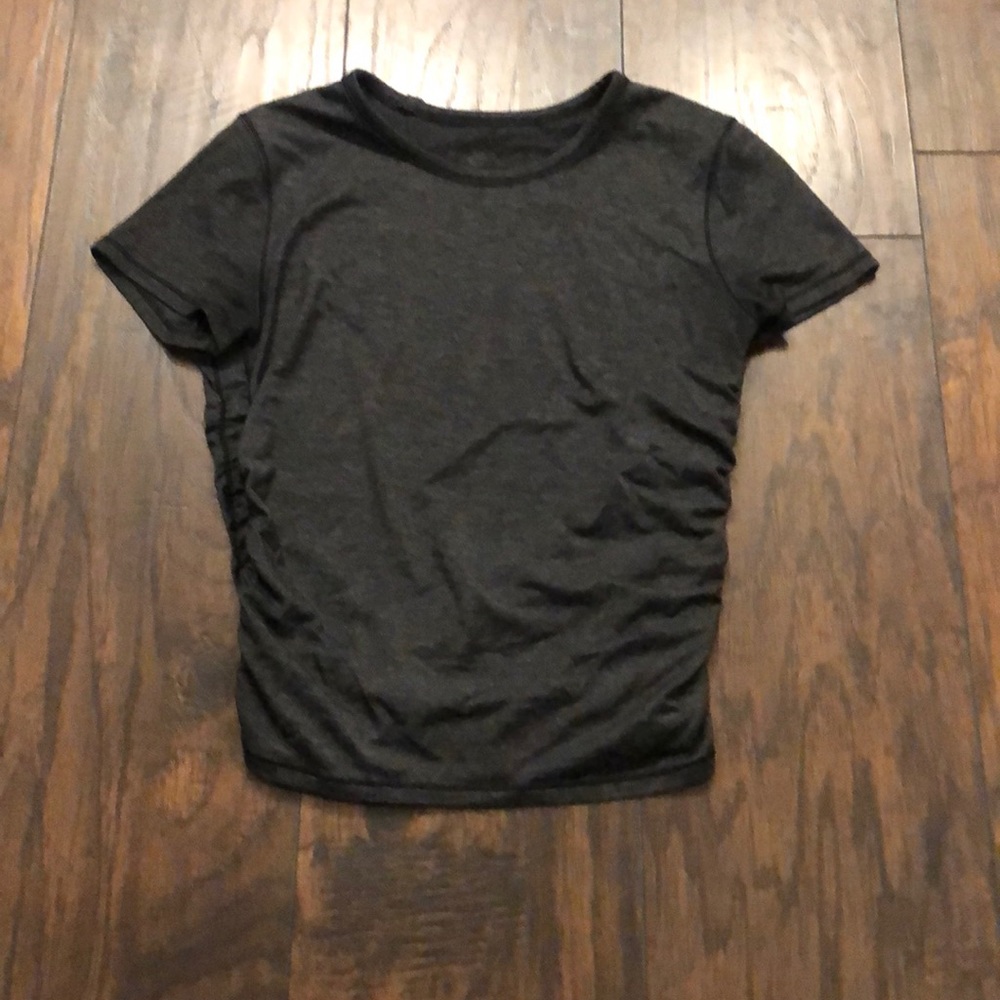 Lululemon cropped tee